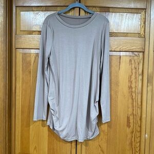 Long sleeved maternity t-shirt